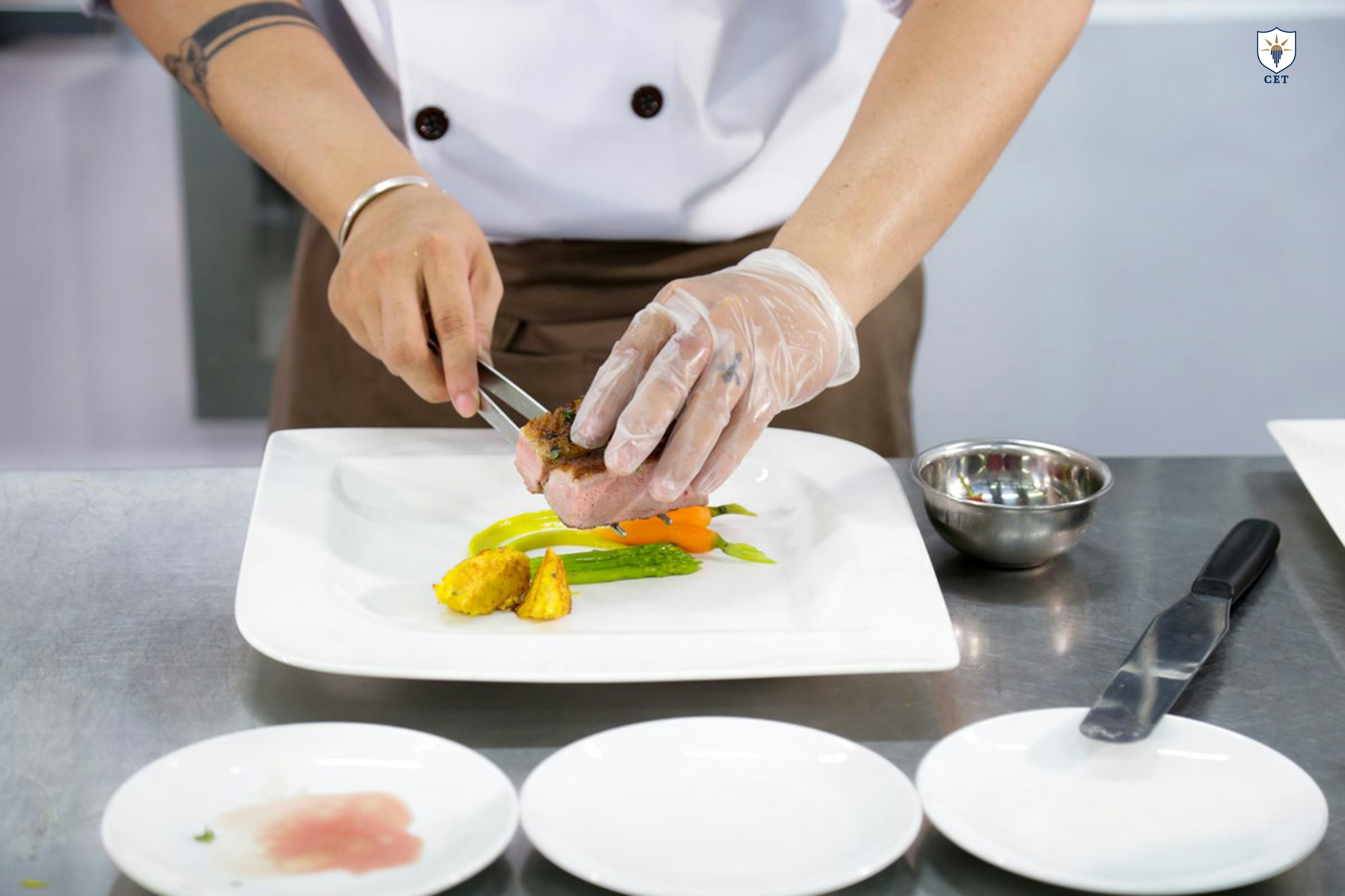 Serving Piece