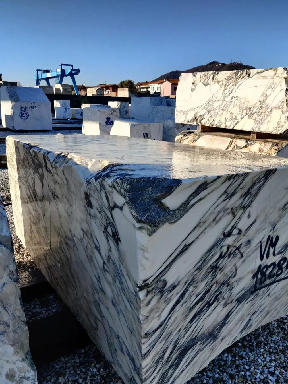 Selected stone block or slab blank